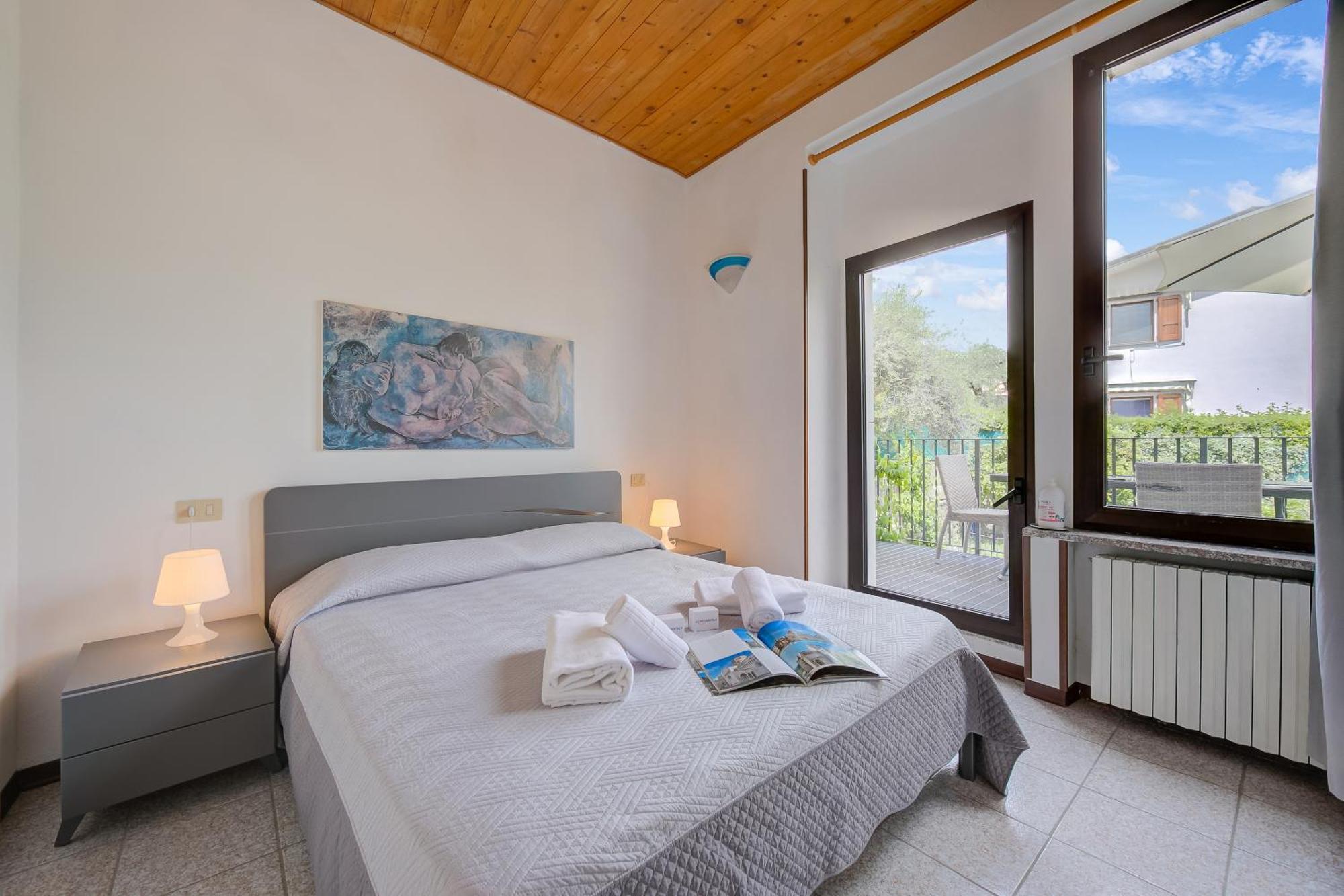 Al Peveri - Private Parking & Near Lake - Happy Rentals Toscolano Maderno Exterior foto
